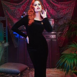 Pinup Girl Clothing Black Velvet Beatrix Gown XL
